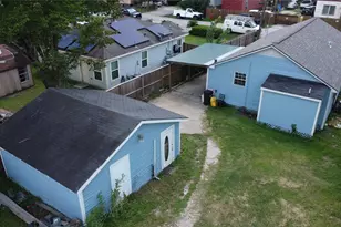 2415 Perry St, Baytown, TX 77521 - Photo 16