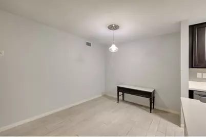 1860 White Oak Drive #207, Houston, TX 77009 - Photo 12