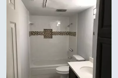 1860 White Oak Drive #207, Houston, TX 77009 - Photo 14