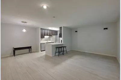 1860 White Oak Drive #207, Houston, TX 77009 - Photo 8