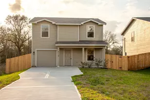515 16th St St, Hempstead, TX 77445 - Photo 1