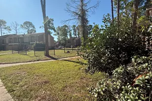 7402 Alabonson Rd, Houston, TX 77088 - Photo 14