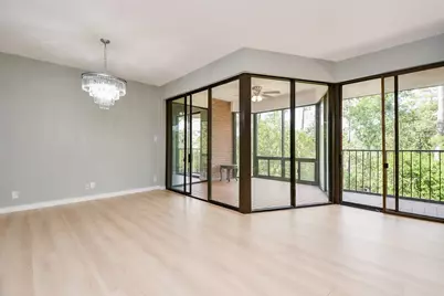 9333 Memorial Drive #306, Houston, TX 77024 - Photo 16