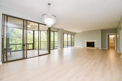 9333 Memorial Drive #306, Houston, TX 77024 - Photo 8