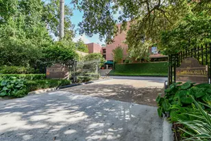 9333 Memorial Dr, Houston, TX 77024 - Photo 30