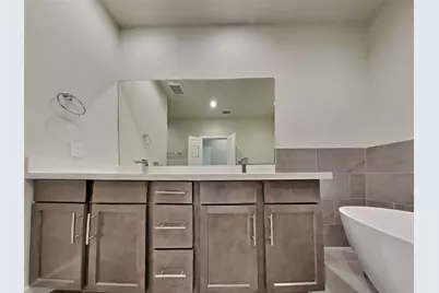 5704 Quinn Landing Road, Houston, TX 77091 - Photo 8