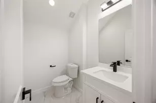 6610 Ezzard Charles Ln, Houston, TX 77091 - Photo 12