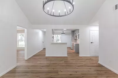 9214 Woodland Oaks Drive, Houston, TX 77040 - Photo 2