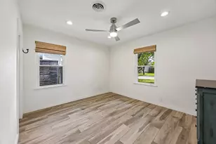 3010 Conway St, Houston, TX 77025 - Photo 10