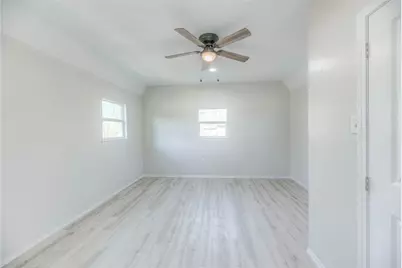 328 W Sherwood Drive, Livingston, TX 77351 - Photo 10