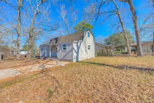 328 W Sherwood Dr, Livingston, TX 77351 - Photo 16