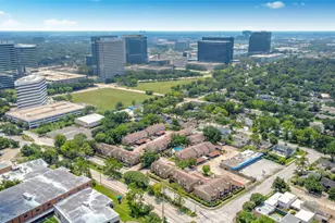 10615 Briar Forest Dr, Houston, TX 77042 - Photo 40