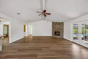 2903 Michael Wayne Rd, Rosharon, TX 77583 - Photo 2