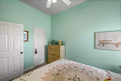3204 Meadow Bay Lane, Dickinson, TX 77539 - Photo 16