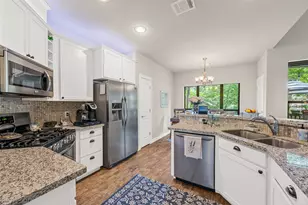 706 Overbrook Dr, Huntsville, TX 77340 - Photo 12