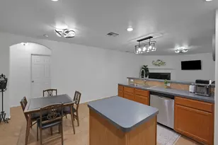 8227 Montego Bay Dr, Mont Belvieu, TX 77523 - Photo 10