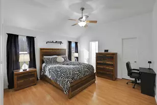 8227 Montego Bay Dr, Mont Belvieu, TX 77523 - Photo 14