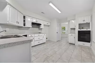 10706 Lazy Meadows Drive, Houston, TX 77064 - Photo 12