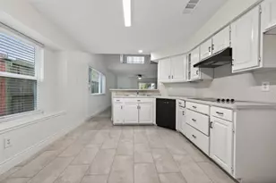 10706 Lazy Meadows Dr, Houston, TX 77064 - Photo 10