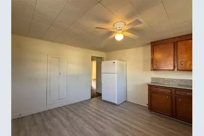 222 N 2nd Street, Wallis, TX 77485 - Photo 8