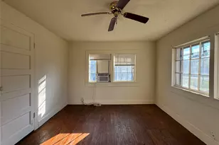 222 N 2nd St, Wallis, TX 77485 - Photo 4