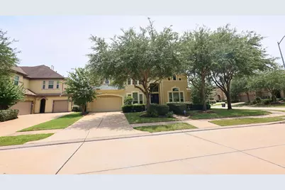 4715 Norsworthy Drive, Sugar Land, TX 77479 - Photo 4