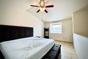 2110 Wilcrest Dr, Houston, TX 77042 - Photo 8