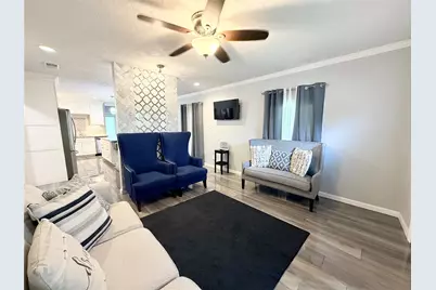 8821 Woodruff Street, Houston, TX 77012 - Photo 2