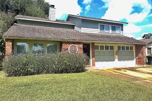 7302 Treewater Dr, Houston, TX 77072 - Photo 2