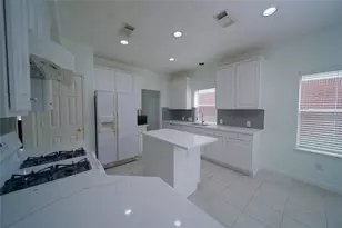 4823 Zachary Ln Ln, Sugar Land, TX 77479 - Photo 8
