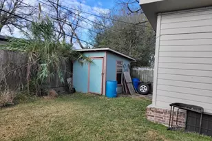 7326 Thurow St, Houston, TX 77087 - Photo 12