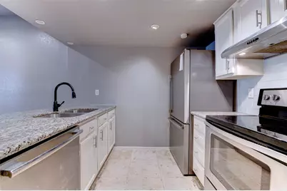1920 Augusta Drive #19, Houston, TX 77057 - Photo 20