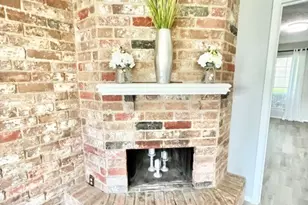 3918 Laura Leigh Dr, Friendswood, TX 77546 - Photo 10