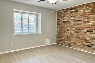 3918 Laura Leigh Dr, Friendswood, TX 77546 - Photo 20