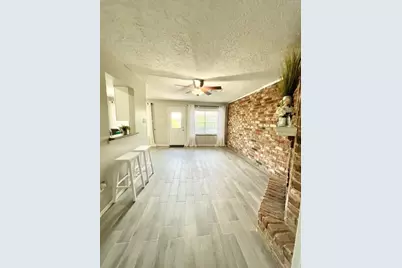 3918 Laura Leigh Drive, Friendswood, TX 77546 - Photo 6