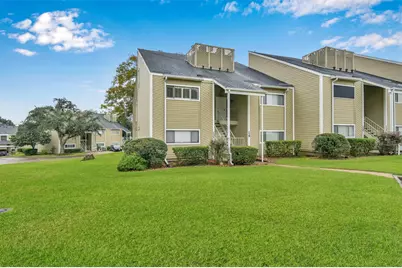 132 April Point Drive S, Conroe, TX 77356 - Photo 2