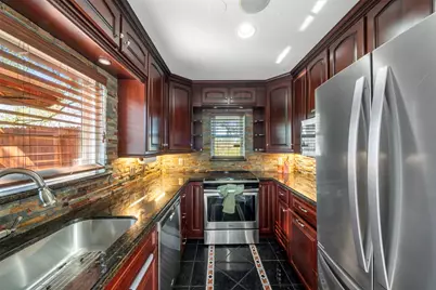 768 Worthshire Street, Houston, TX 77008 - Photo 12