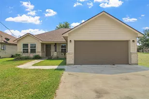 1208 E Henderson Rd, Angleton, TX 77515 - Photo 28