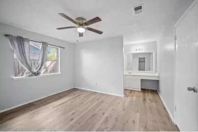 3215 Dragonwick Drive, Houston, TX 77045 - Photo 6
