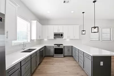 1034 W 15th 1/2 Street, Houston, TX 77008 - Photo 16