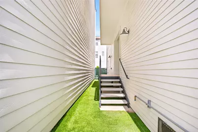 1034 W 15th 1/2 Street, Houston, TX 77008 - Photo 30