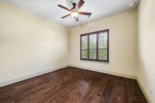 3 Shearling Ct, The Woodlands, TX 77389 - Photo 6
