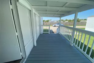 2021 N Battlebell Rd, Highlands, TX 77562 - Photo 4