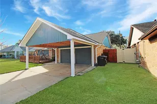 3602 Blue Wing Dr, Dickinson, TX 77539 - Photo 4