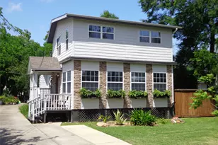 210 Fairfield St, Shoreacres, TX 77571 - Photo 1