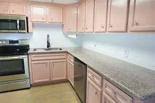 210 Fairfield St, Shoreacres, TX 77571 - Photo 8
