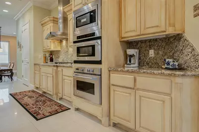 2732 Broadway Street, Dickinson, TX 77539 - Photo 10
