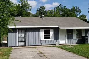 7319 Mountbatten Rd, Houston, TX 77033 - Photo 1