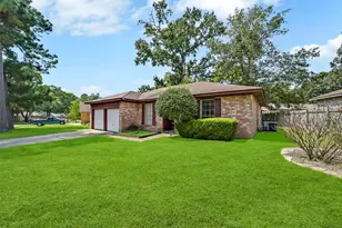 4005 Hunnington Dr, Conroe, TX 77303 - Photo 16