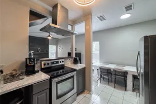 2021 Spenwick Dr, Houston, TX 77055 - Photo 10